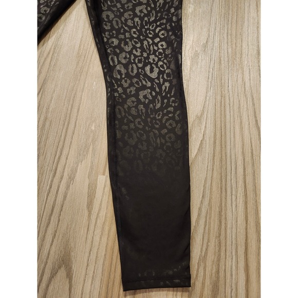 Athletic Works Animal Print‎ Embossed Legging Women's NWOT Size Large Black - Picture 2 of 6